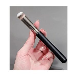 NWT Kabuki Multi-Purpose Face Makeup Brush Blending, Buffing, Flawless Finish